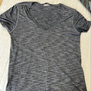 Lululemon v-neck 6